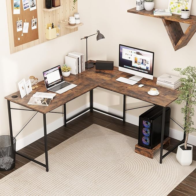 Giantex 150 cm Reversible L-Shaped Desk with Built-in Power Strip