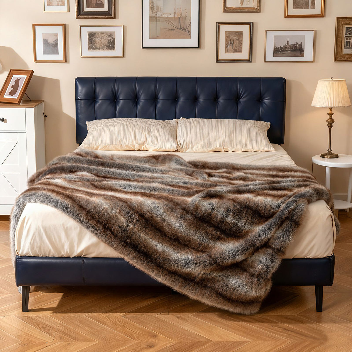 780GSM Soft Plush Fuzzy Luxury Faux Fox Fur Blanket for Bed Sofa