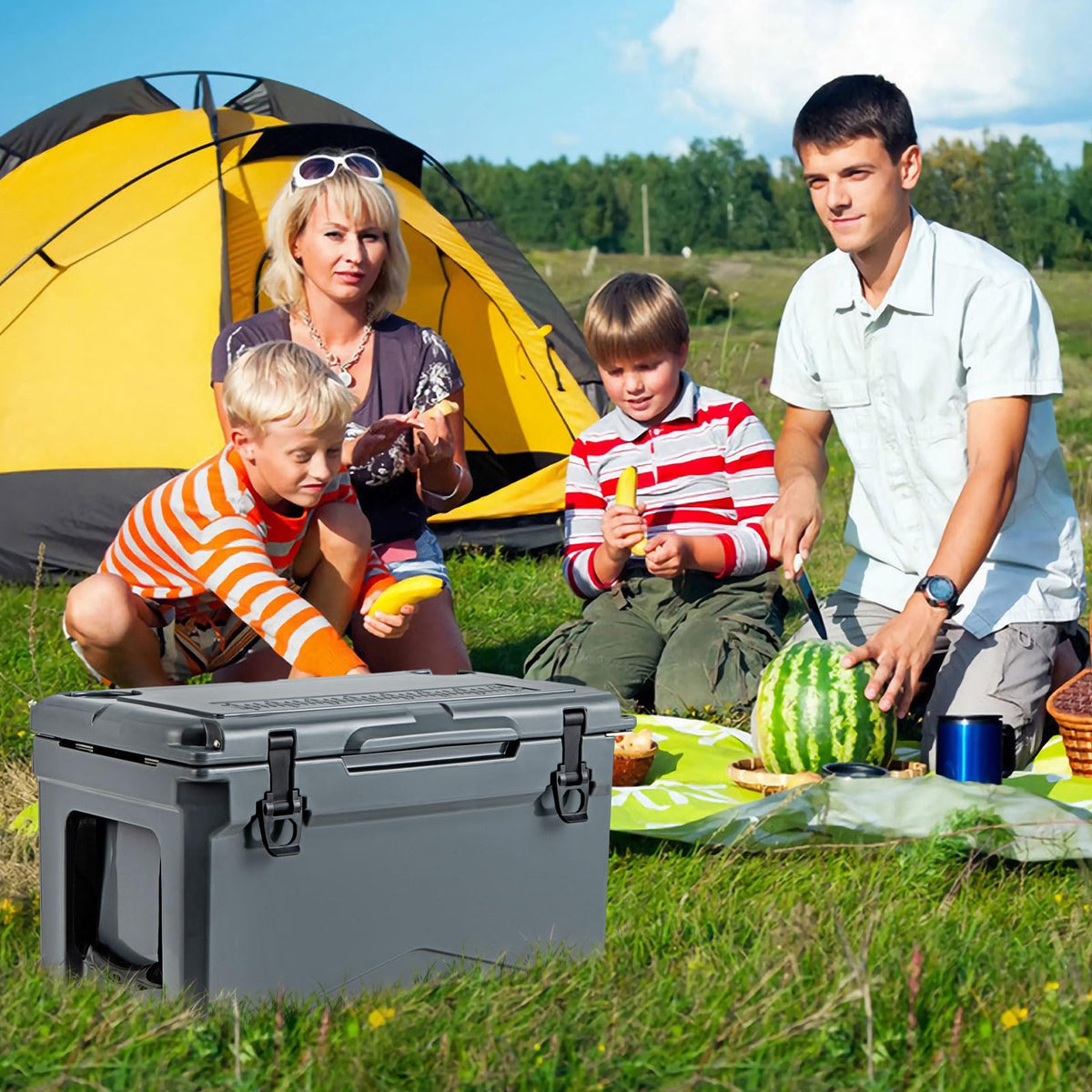 Insulated Portable Ice Chest with Integrated Cup Holders for Camping