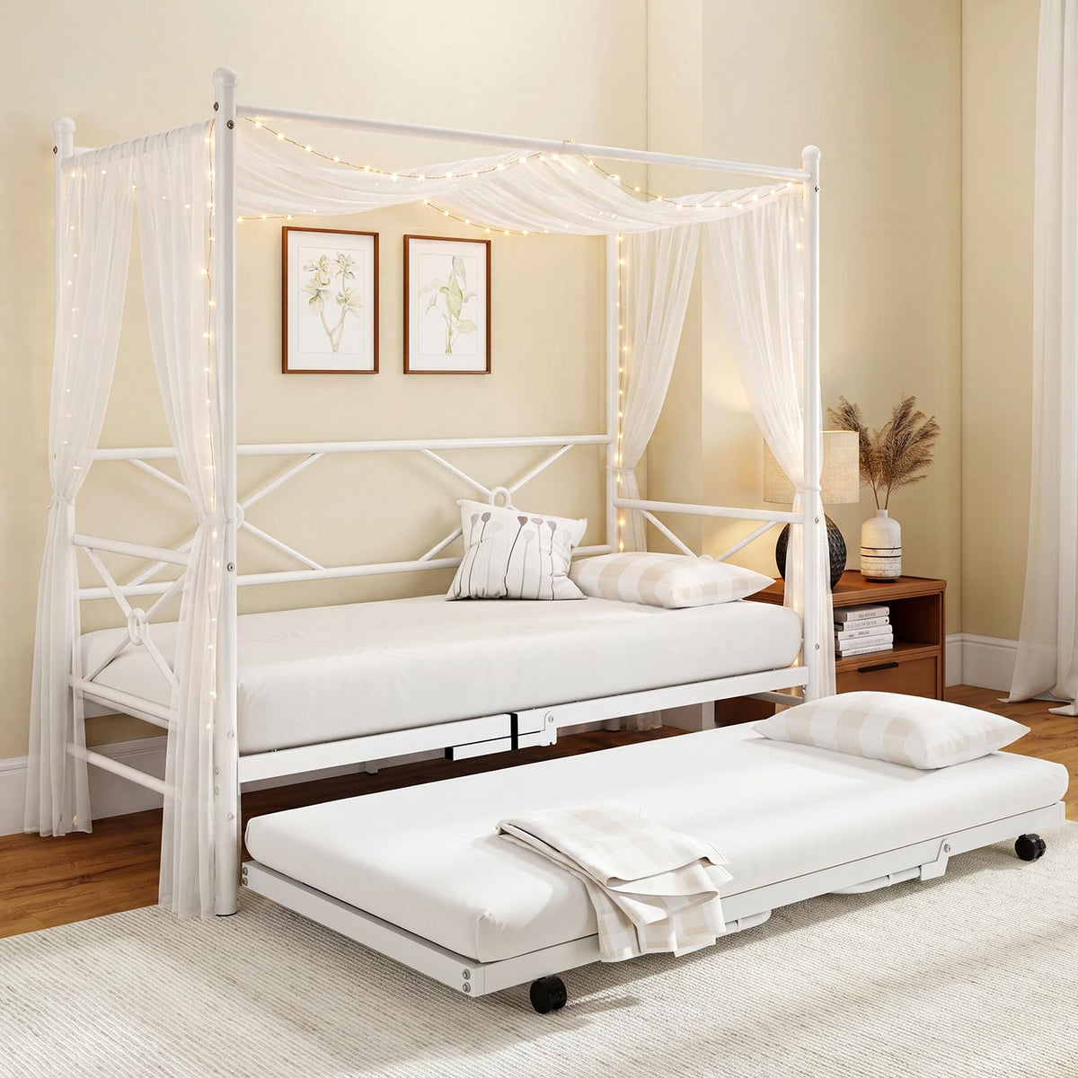 Giantex Single Size Canopy Daybed, Modern 4-Poster Metal Day Sofa Bed Frame