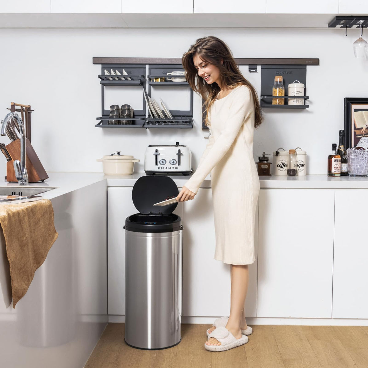 Giantex 30L Automatic Trash Can, Motion Sensor Garbage Bin with Stainless Steel Frame