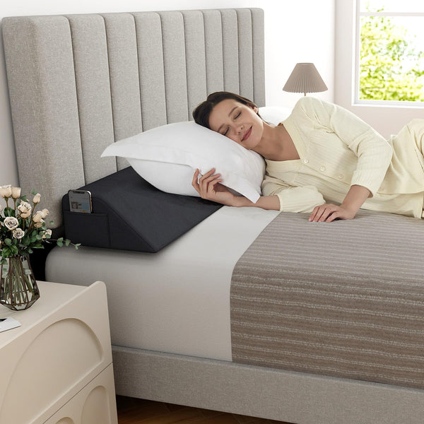 Giantex Full Bed Wedge Pillow for Headboard Gap, Headboard Pillow w/ 2 Storage Pockets