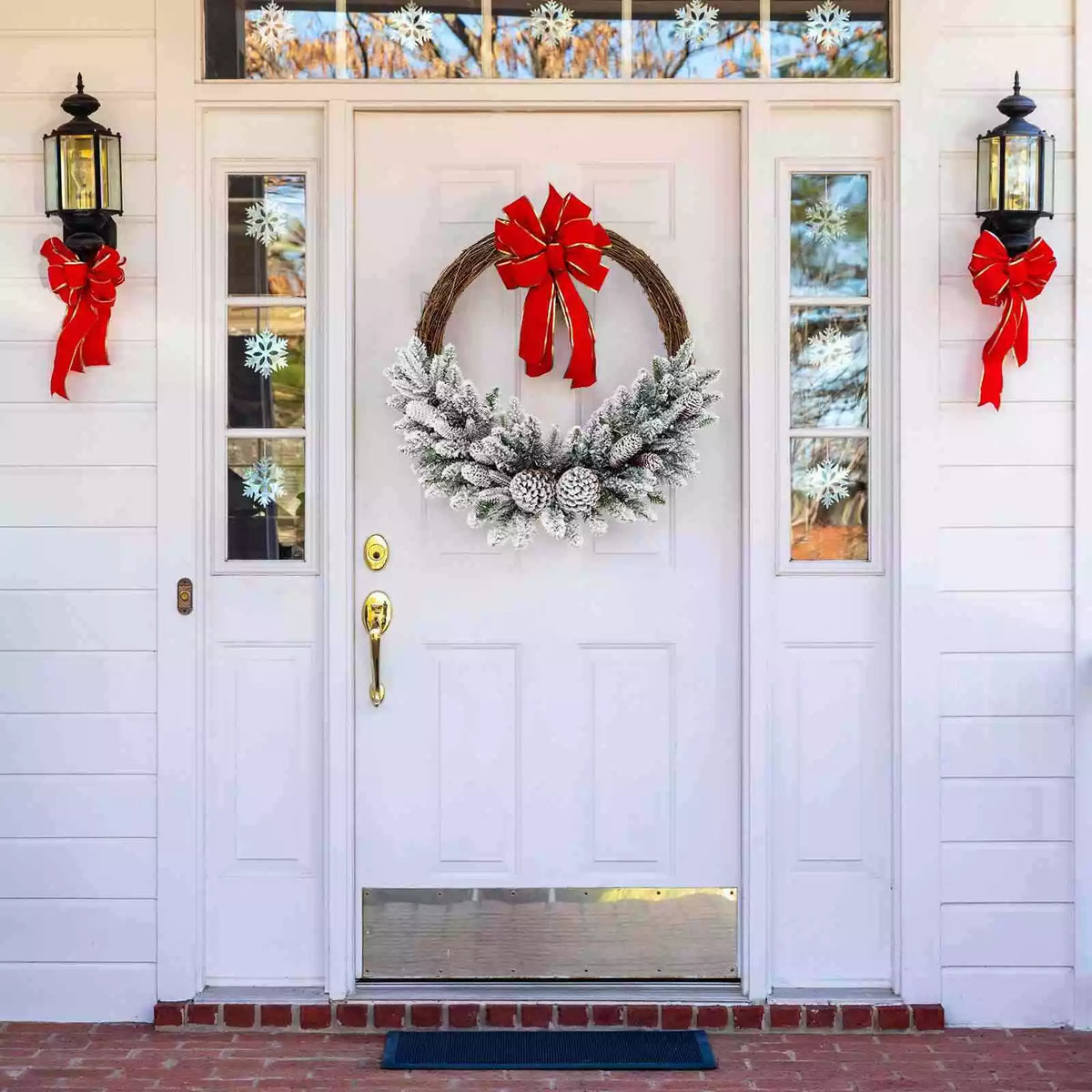 Pre-lit Snowy Christmas Wreath Natural Rattan with 35 LED Lights & 8 Pine Cones